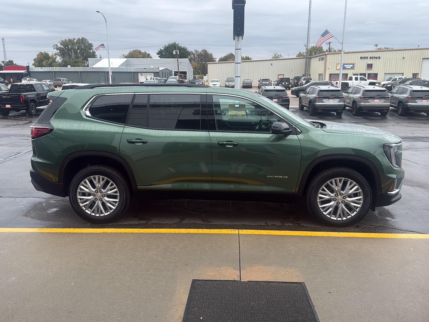 2027 GMC Acadia Elevation