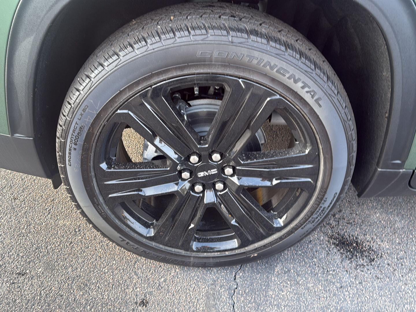 2027 GMC Acadia Elevation