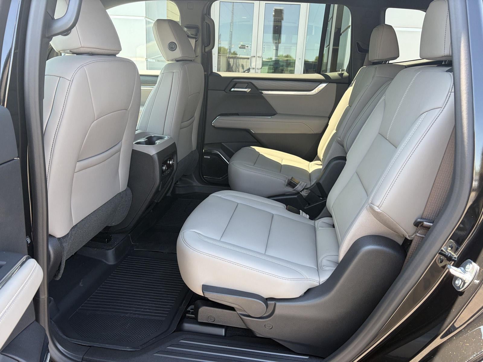 2026 GMC Acadia Elevation - Photo 11