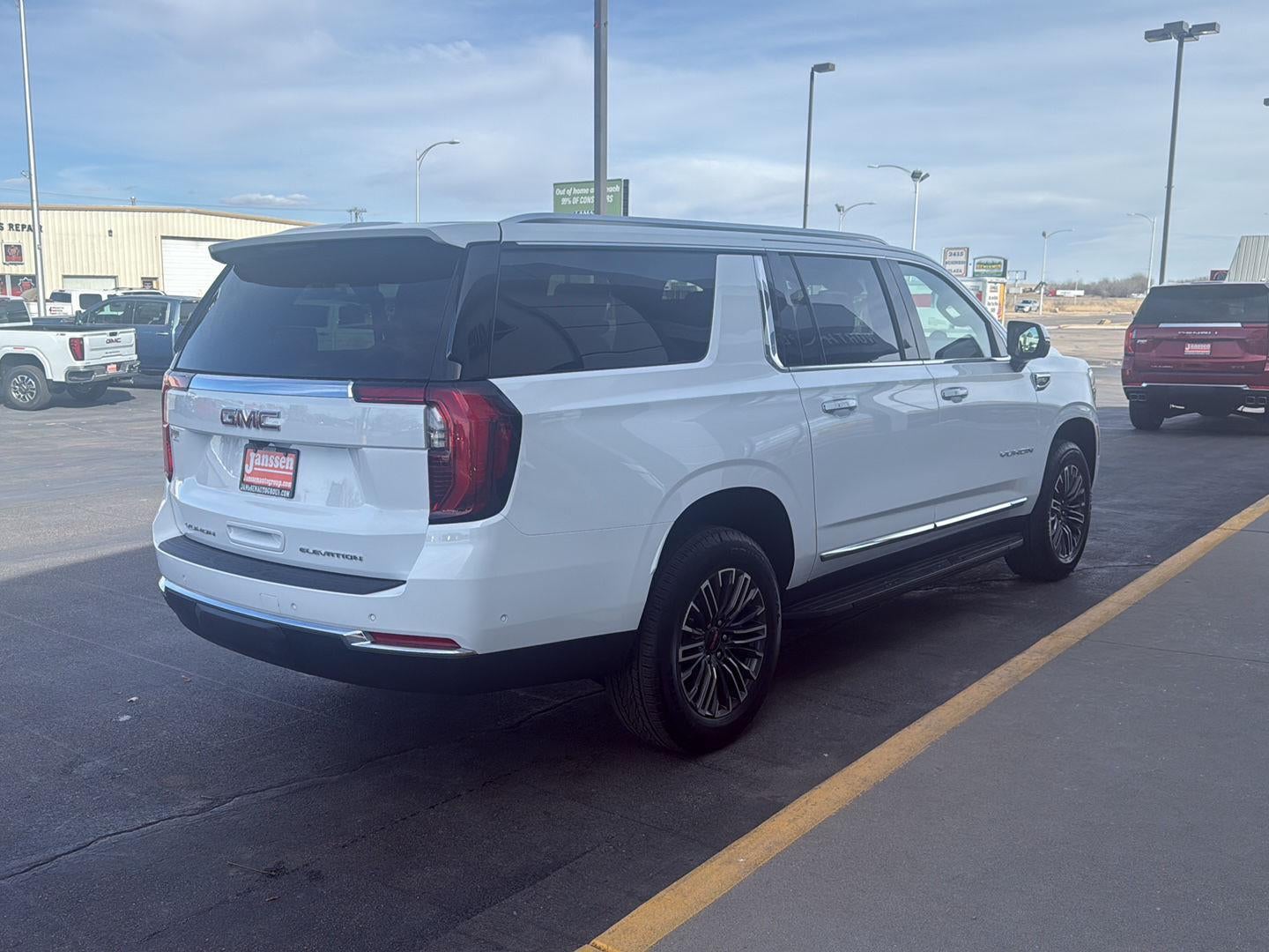 2026 GMC Yukon XL Elevation