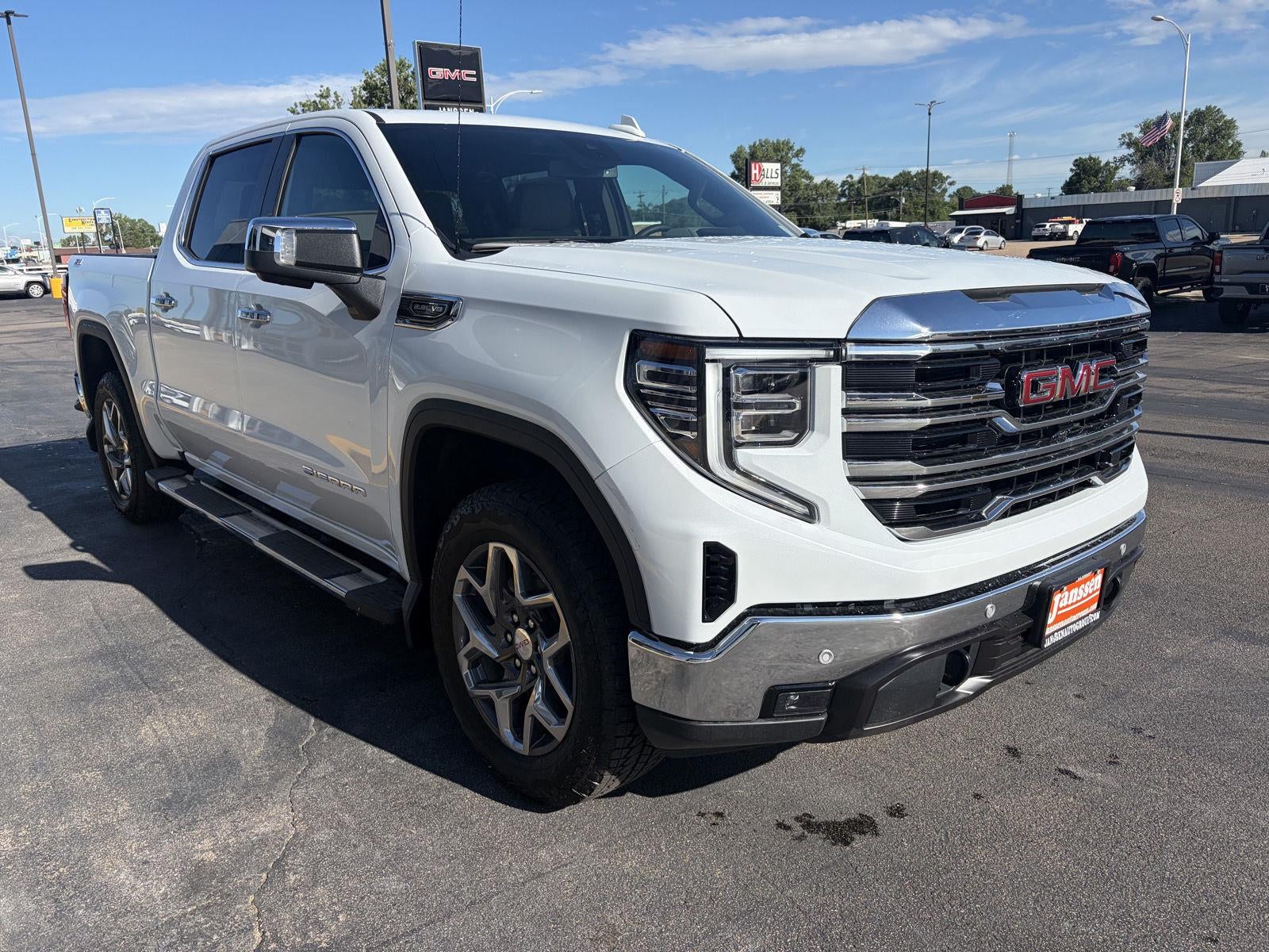 2026 GMC Sierra 1500 SLT