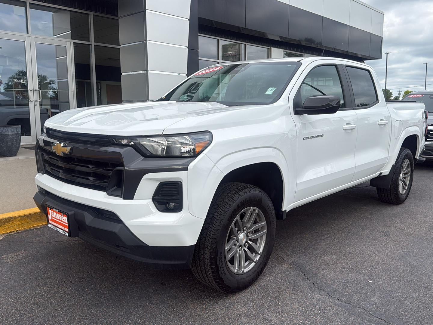 2024 Chevrolet Colorado 4WD LT