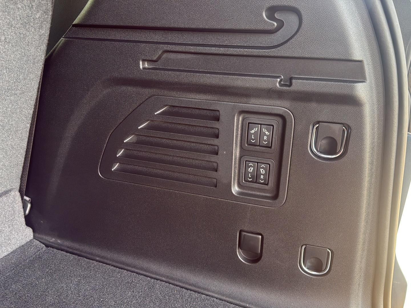 2024 GMC Acadia AWD Denali