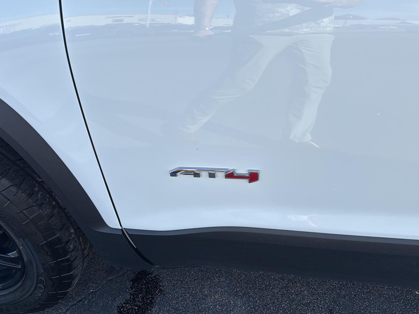 2023 GMC Acadia AT4