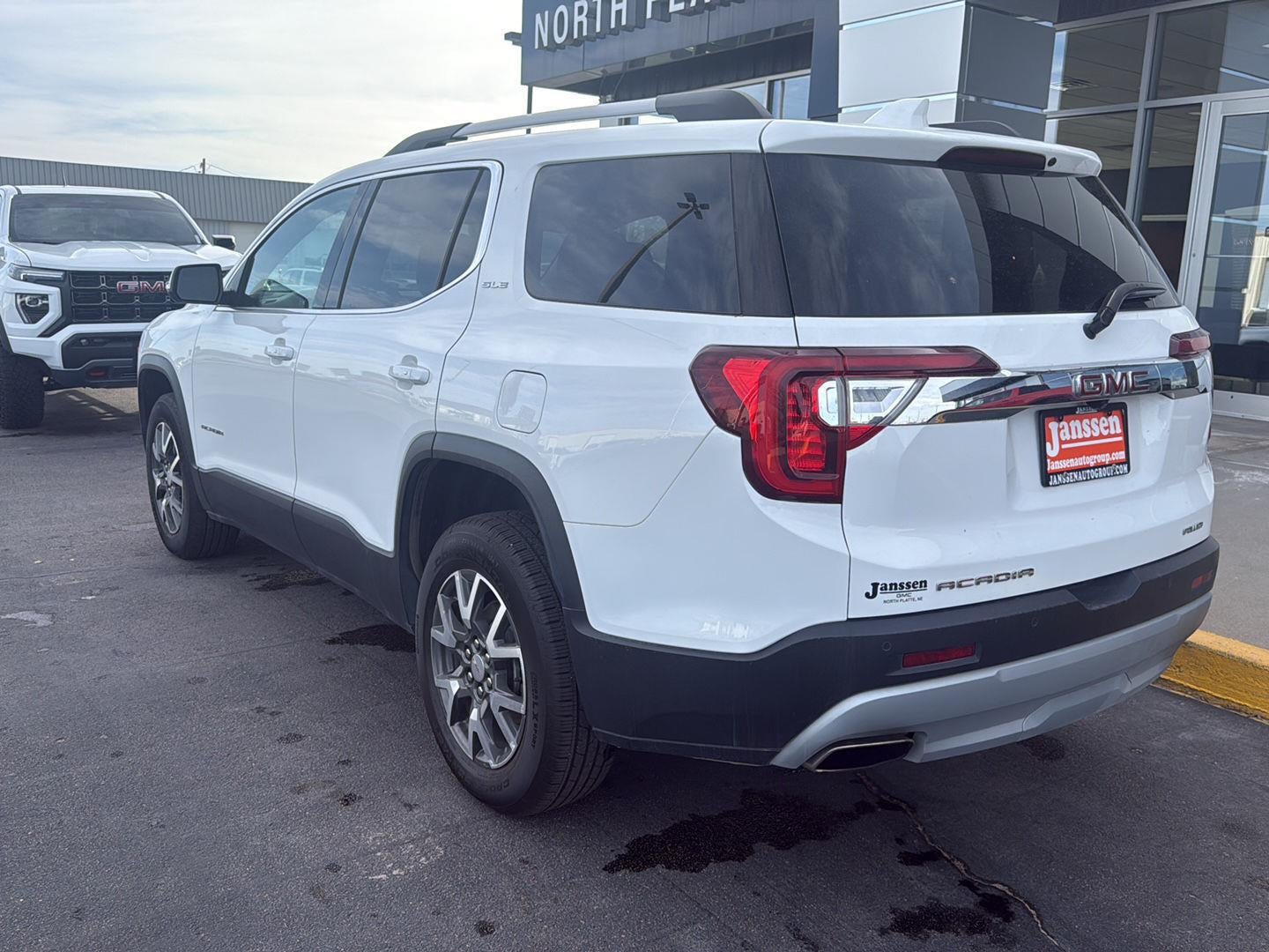 2023 GMC Acadia SLE