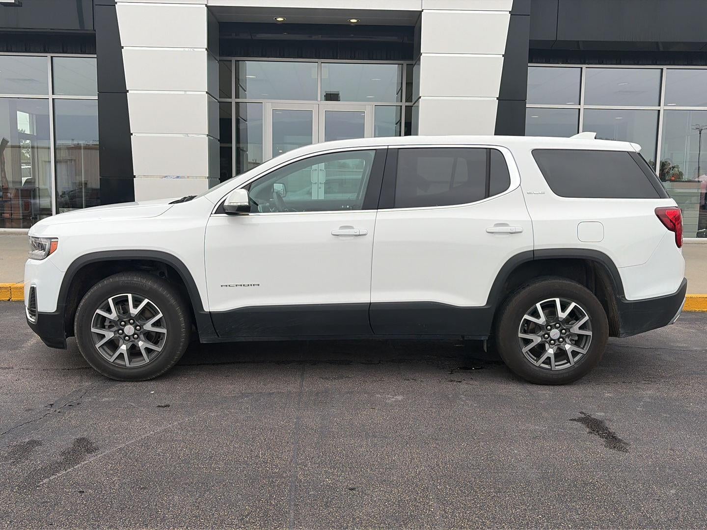 2023 GMC Acadia SLE AWD's photo