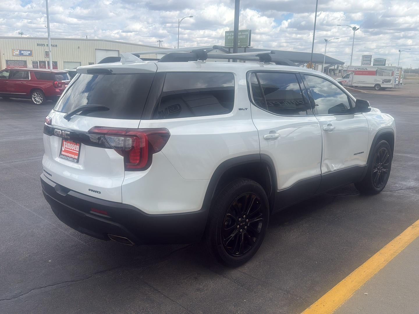 2023 GMC Acadia SLT