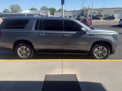 2021 GMC Yukon XL SLT