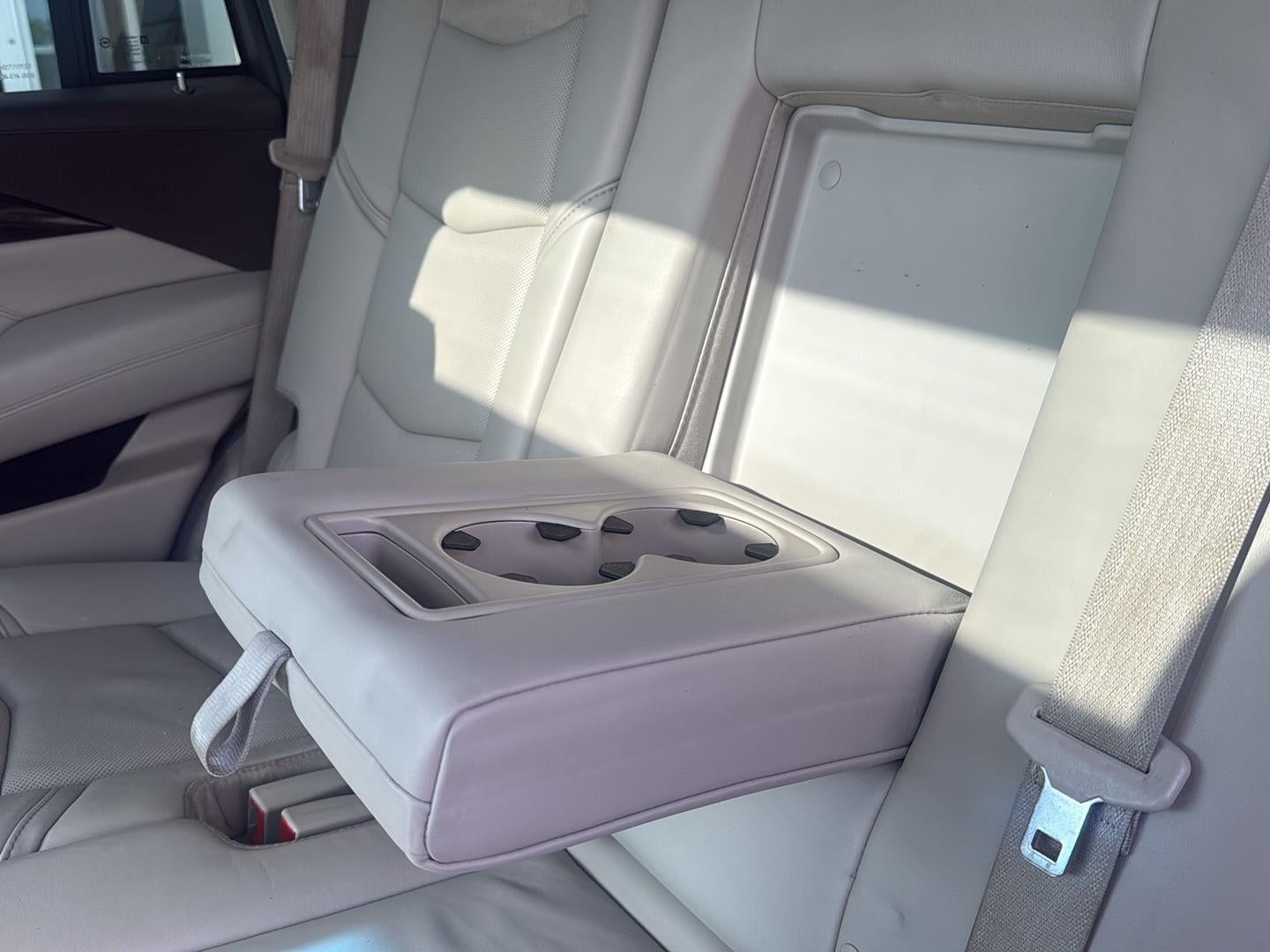 2015 Cadillac Escalade Luxury