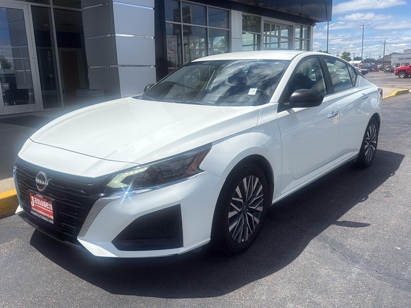 2025 Nissan Altima SV