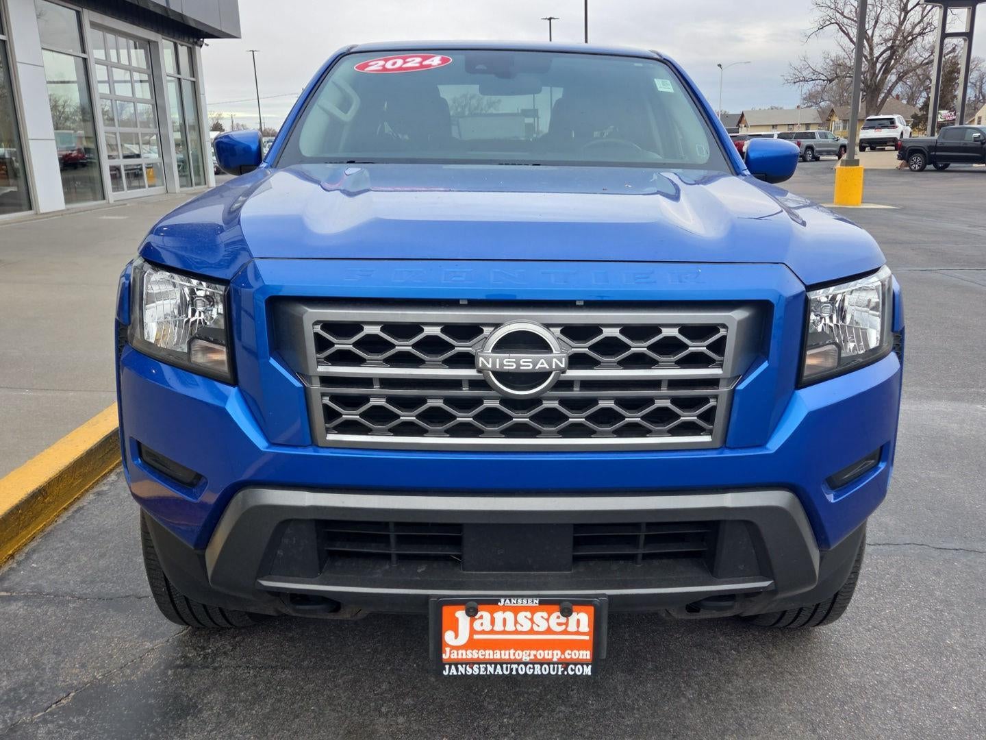 2024 Nissan Frontier SV