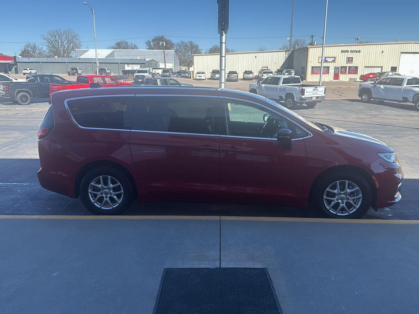 2024 Chrysler Pacifica Touring L