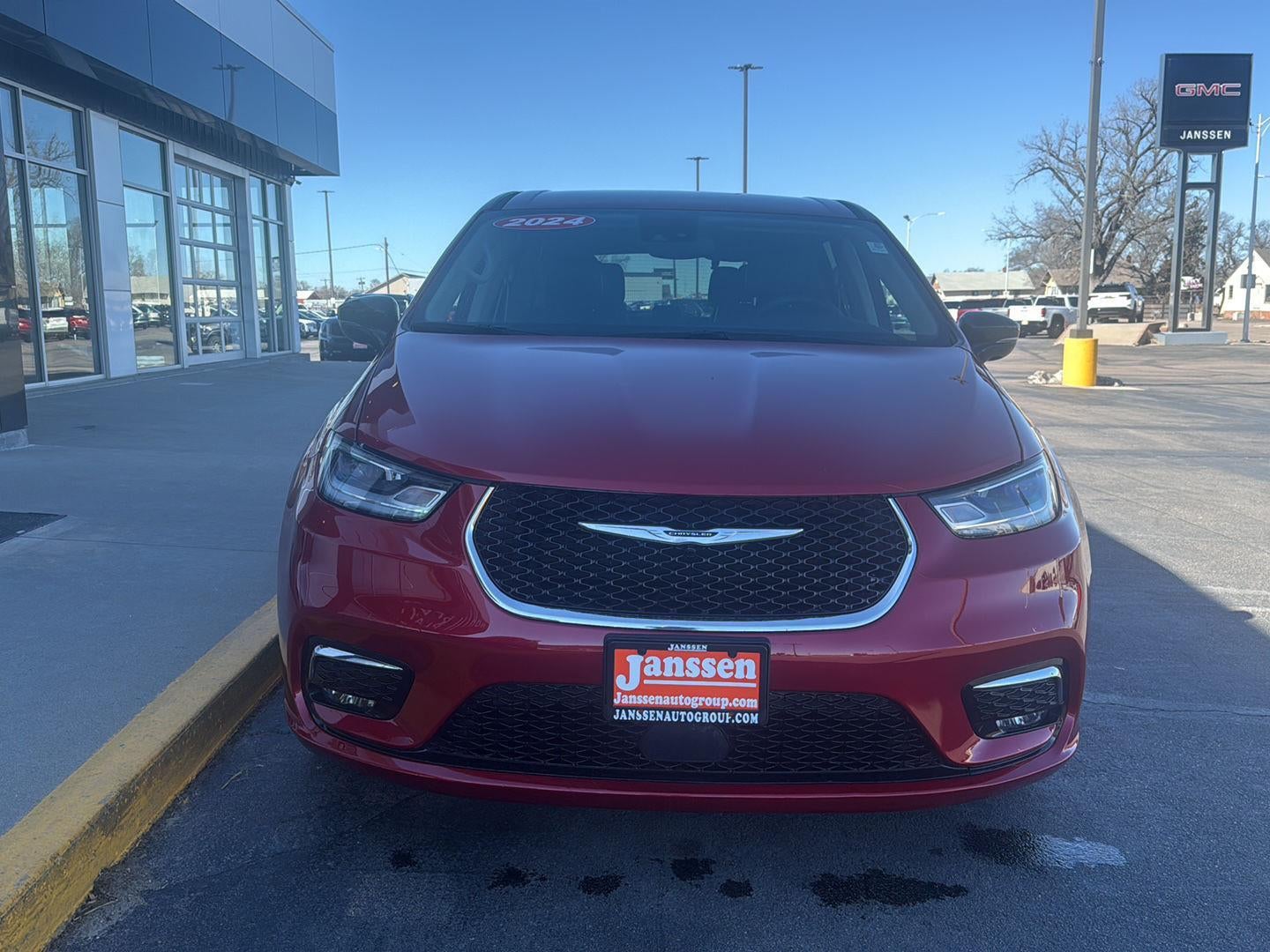 2024 Chrysler Pacifica Touring L