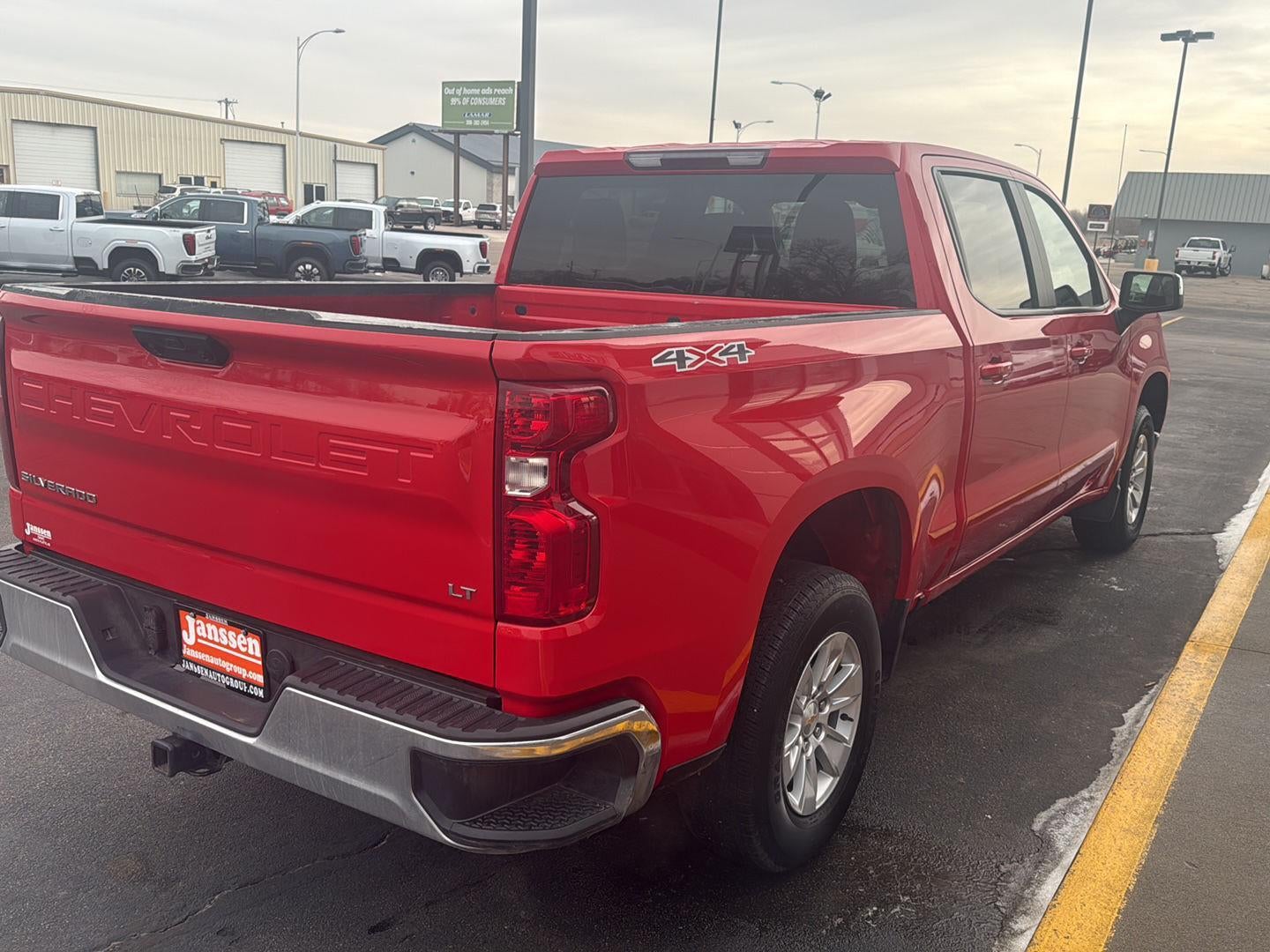 2025 Chevrolet Silverado 1500 LT