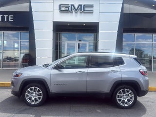 2023 Jeep Compass Latitude Lux