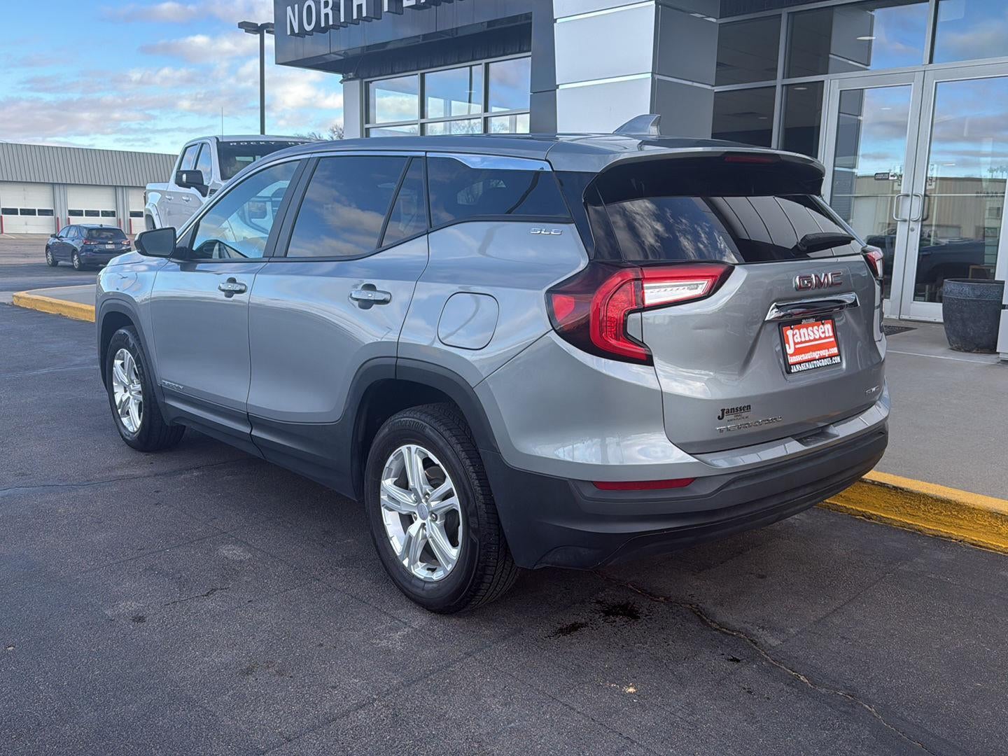 2024 GMC Terrain SLE