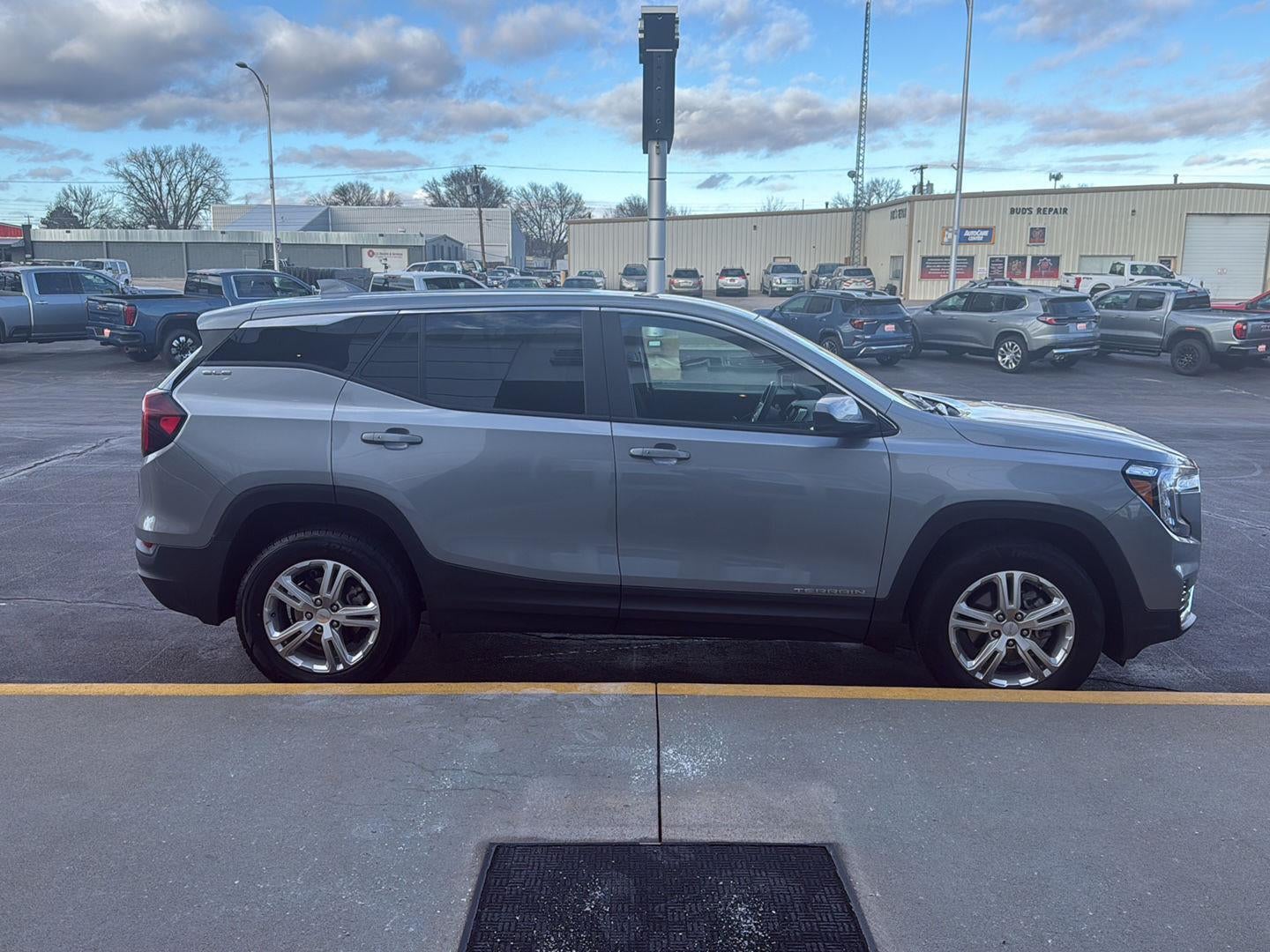 2024 GMC Terrain SLE