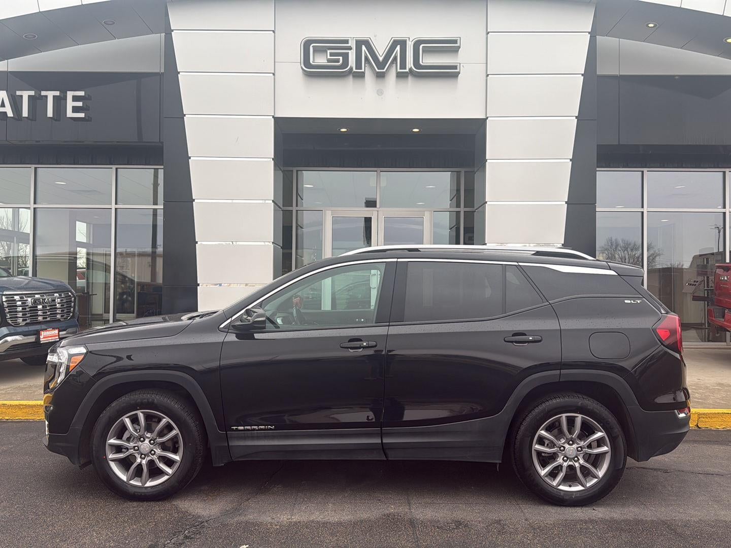2024 GMC Terrain SLT