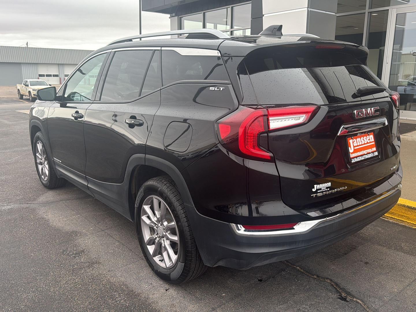 2024 GMC Terrain SLT