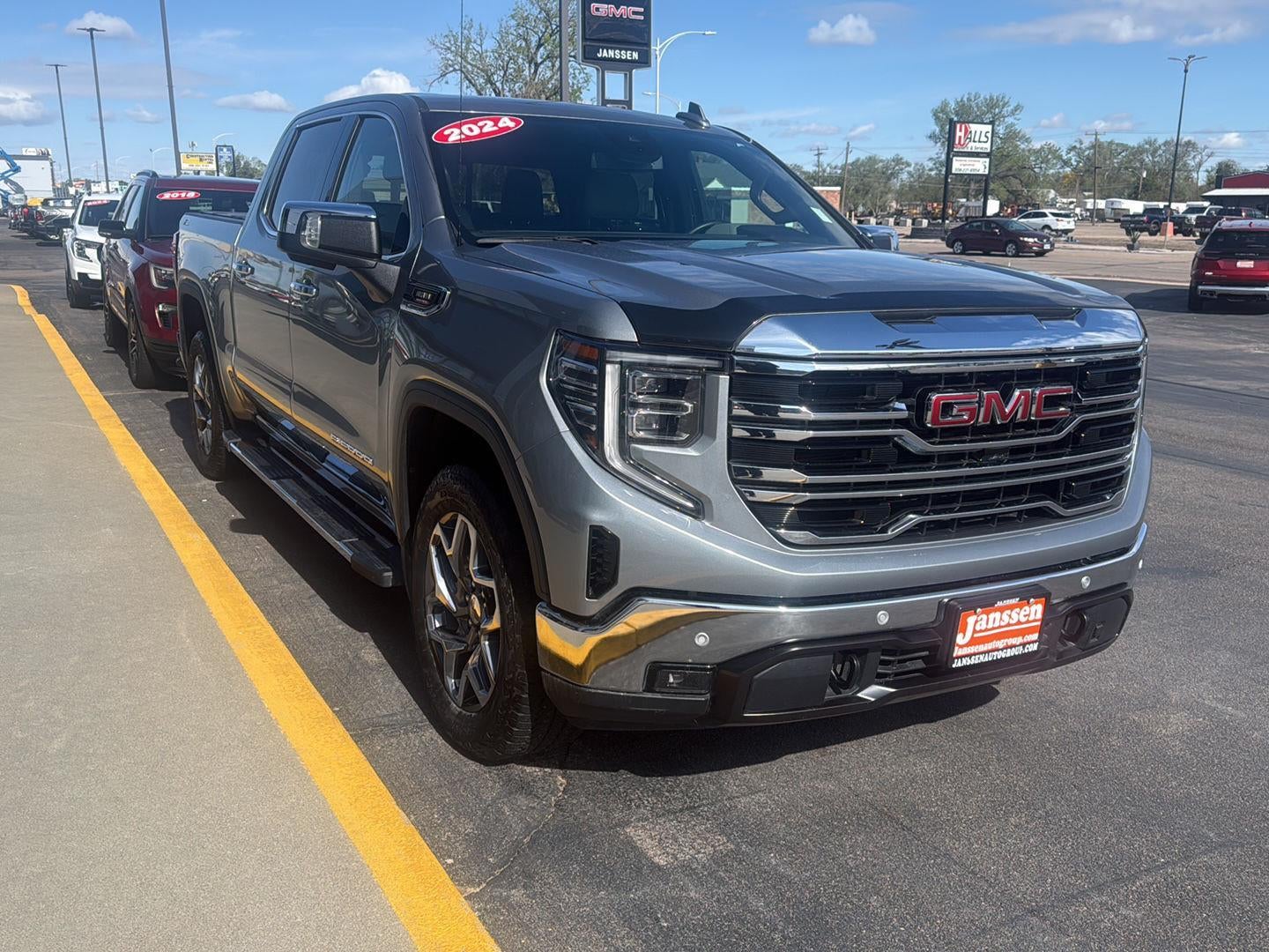 2024 GMC Sierra 1500 SLT