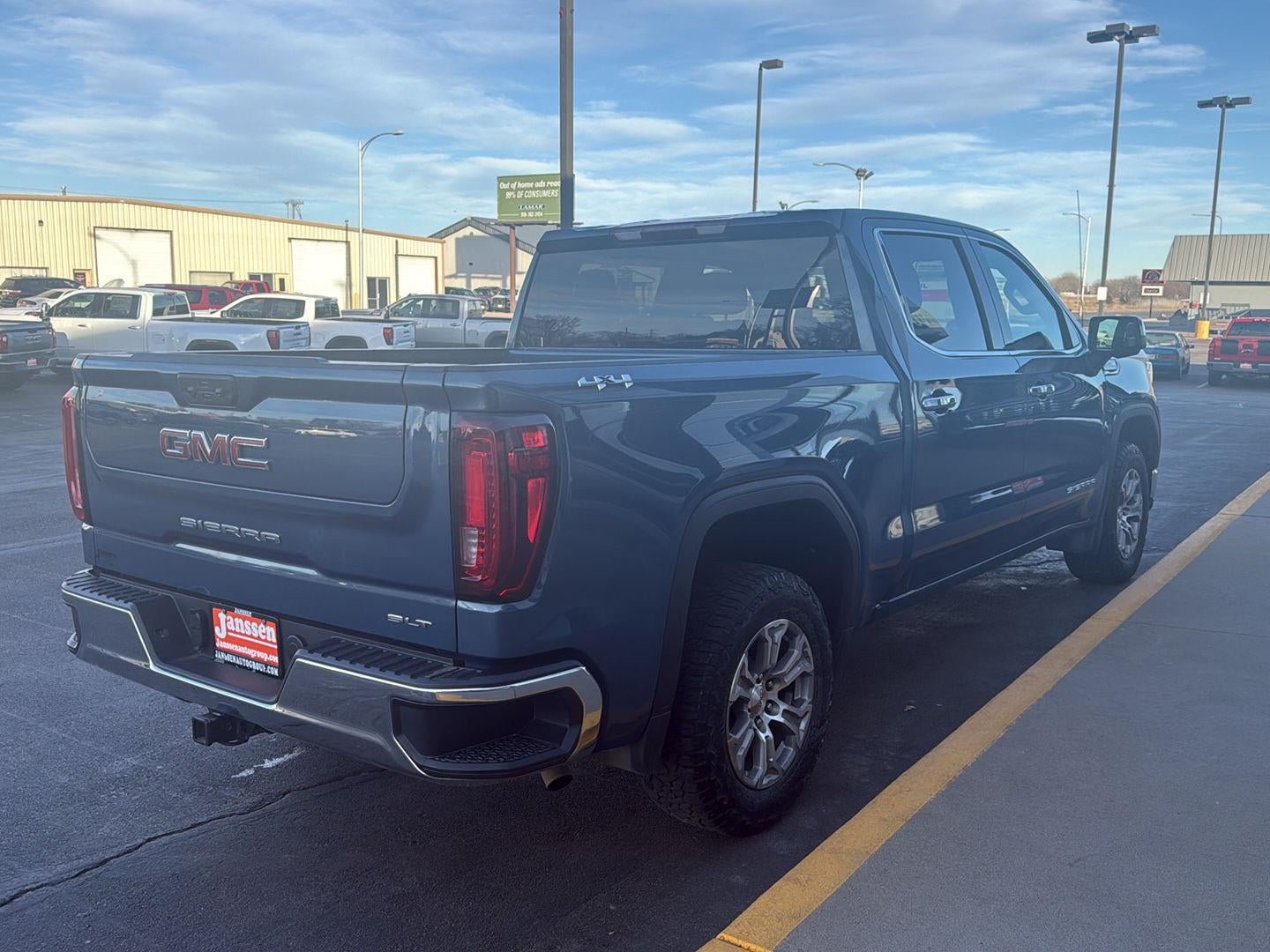 2024 GMC Sierra 1500 SLT