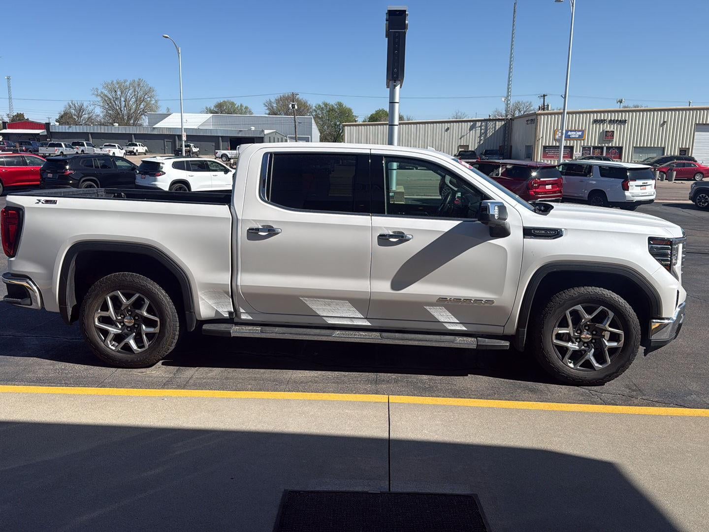 2024 GMC Sierra 1500 SLT