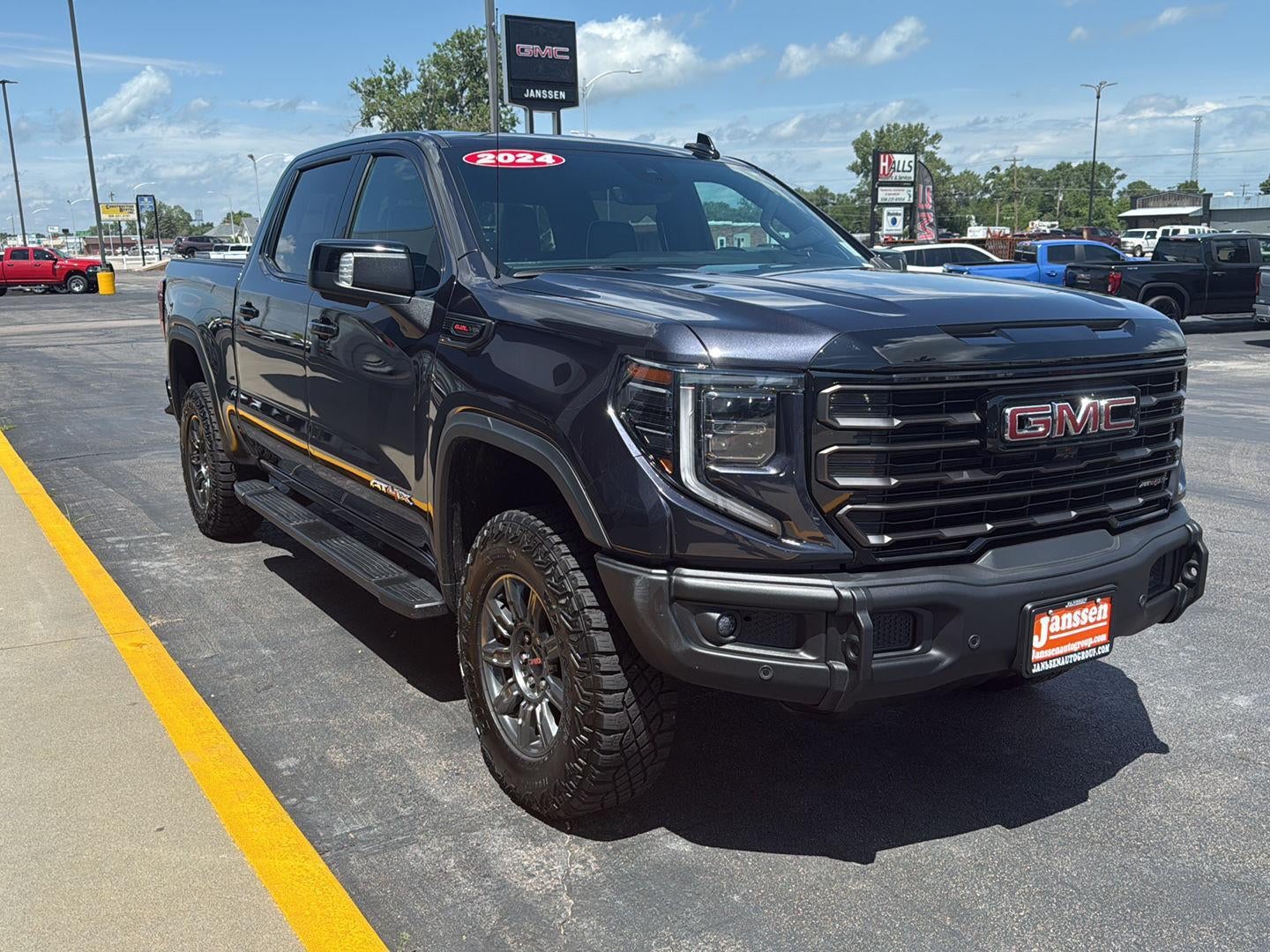 2024 GMC Sierra 1500 AT4X