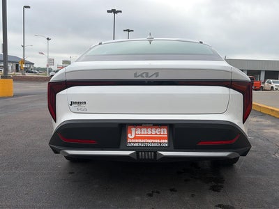2025 Kia K4 LXS