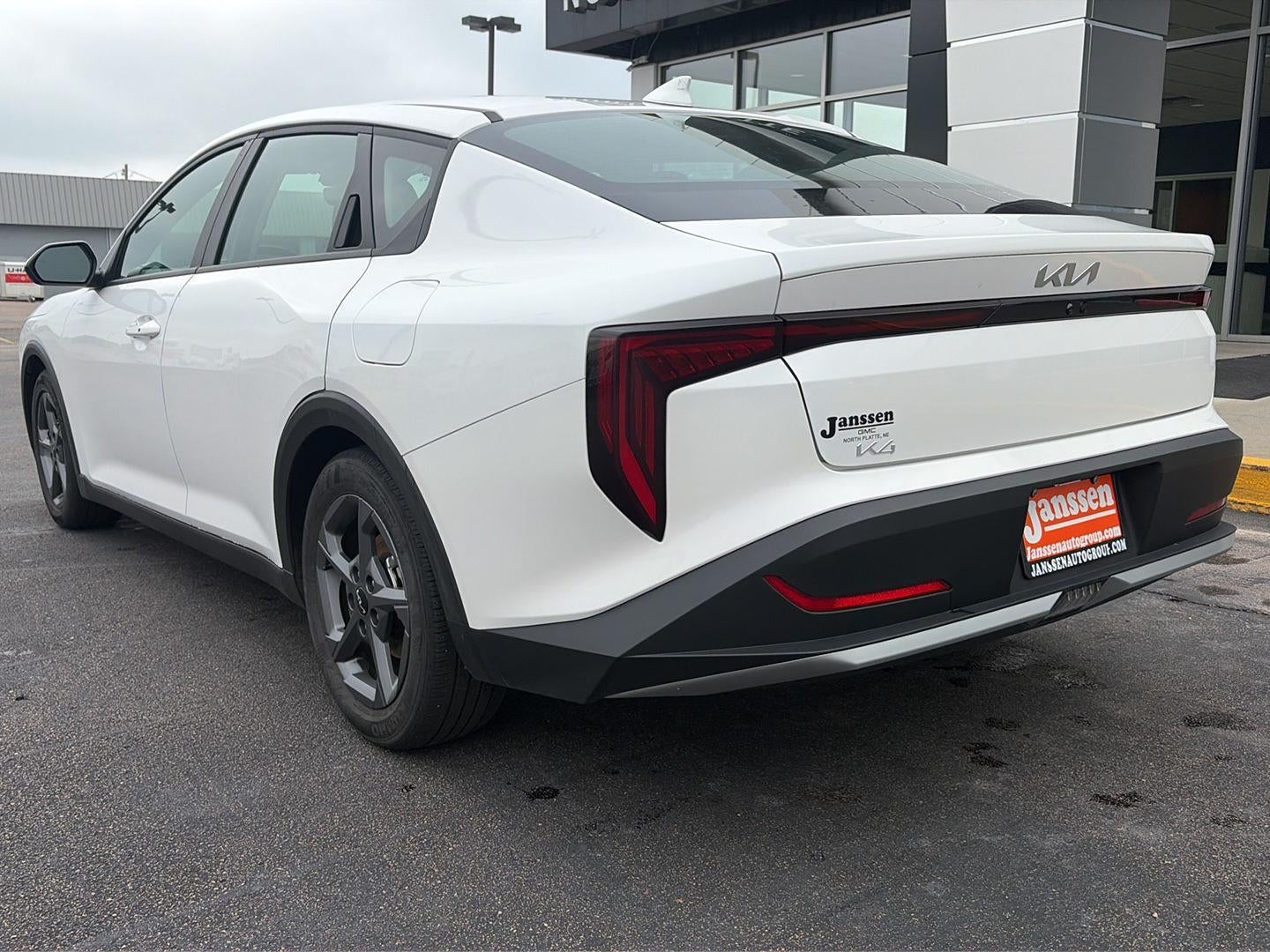 2025 Kia K4 LXS