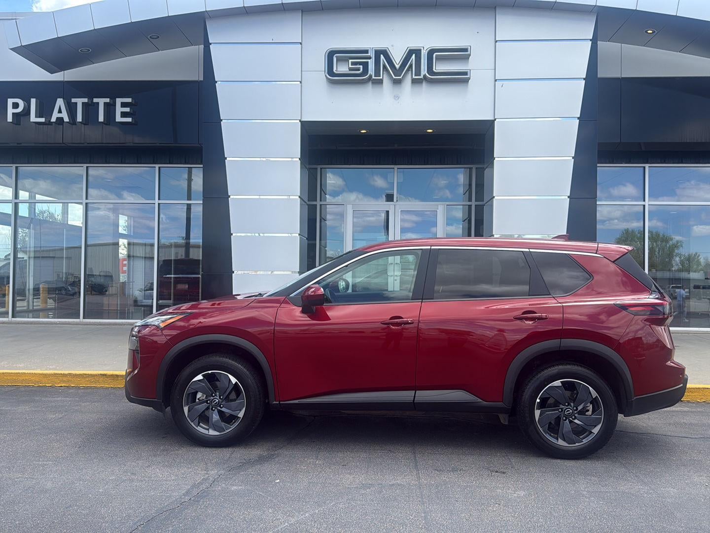 2025 Nissan Rogue SV FWD's photo