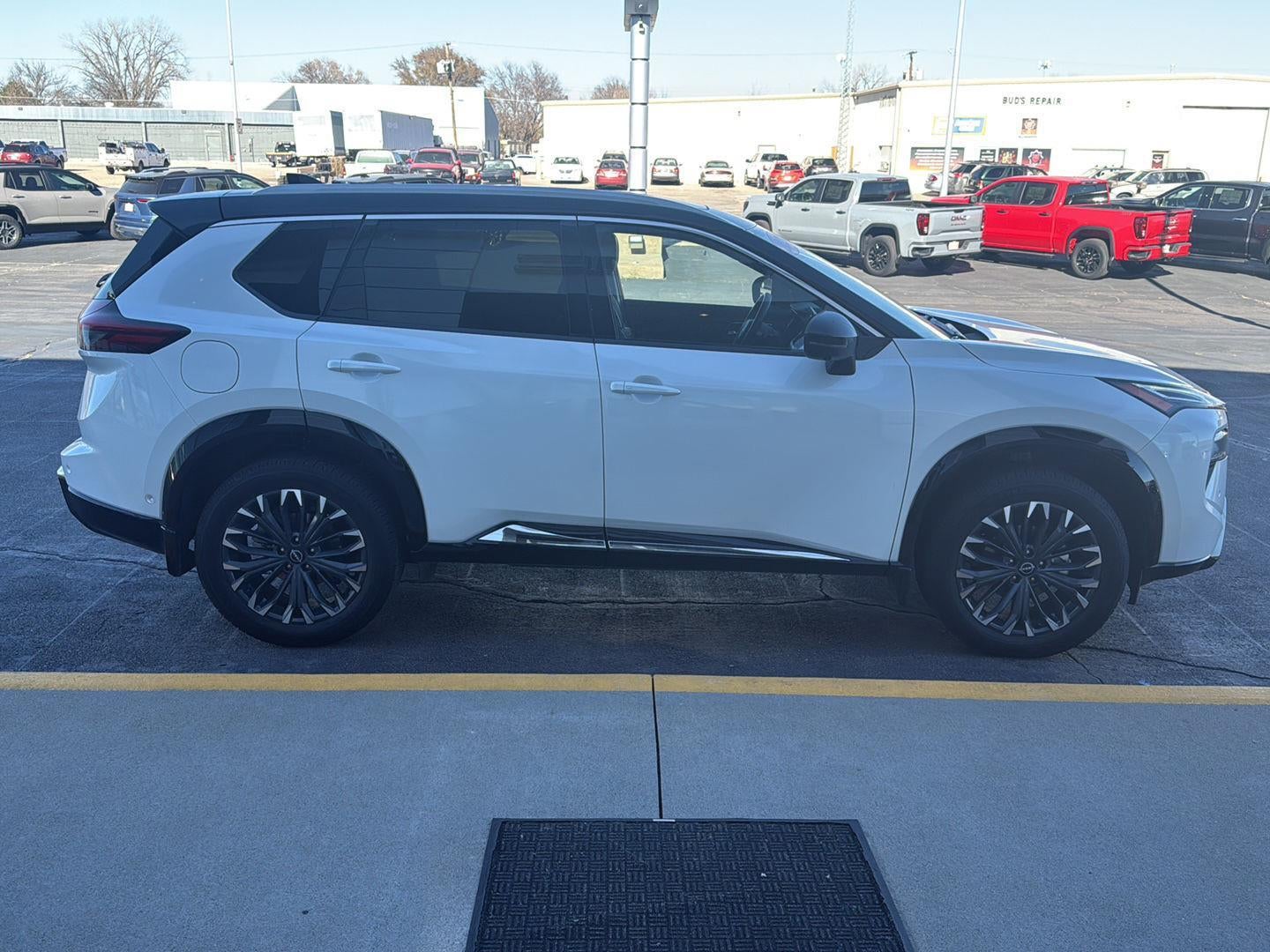 2024 Nissan Rogue Platinum