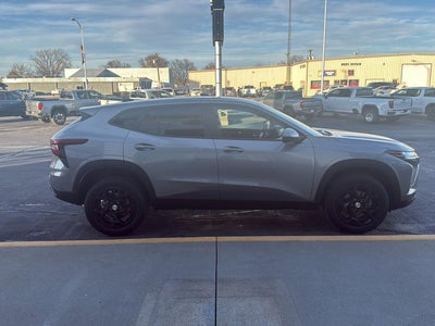 2025 Chevrolet Trax LS